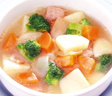 置き換え系ダイエットなら、サプリより栄養豊富な春夏野菜スープで！