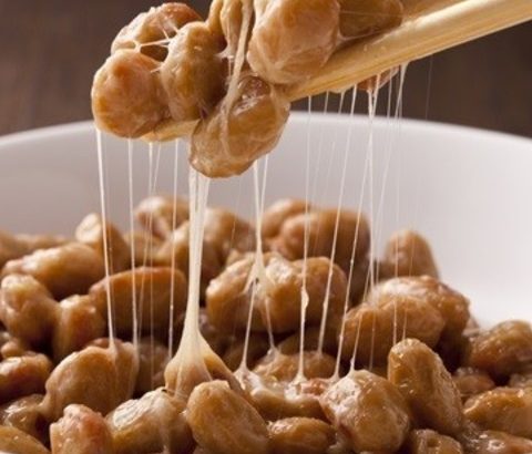 バストアップに納豆を！大豆イソフラボンの多い食べ物で豊かにする方法